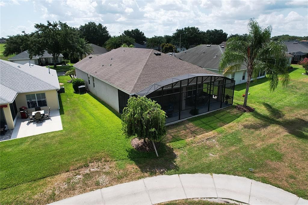 26747 White Plains Way Leesburg, FL 34748 | Single Family