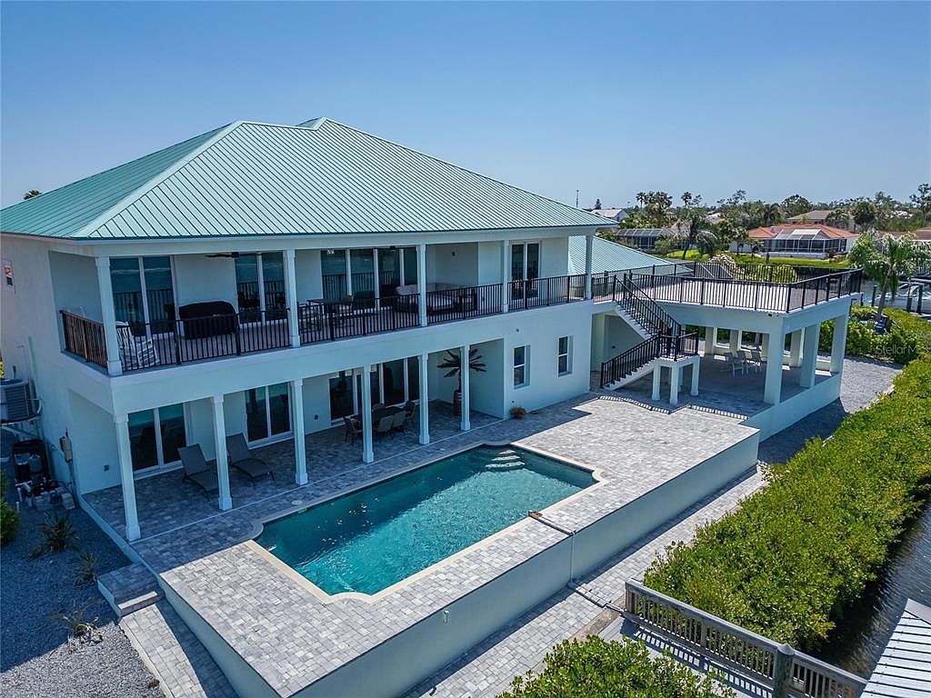 935 Chipaway Dr Apollo Beach, FL 33572  | Single Family