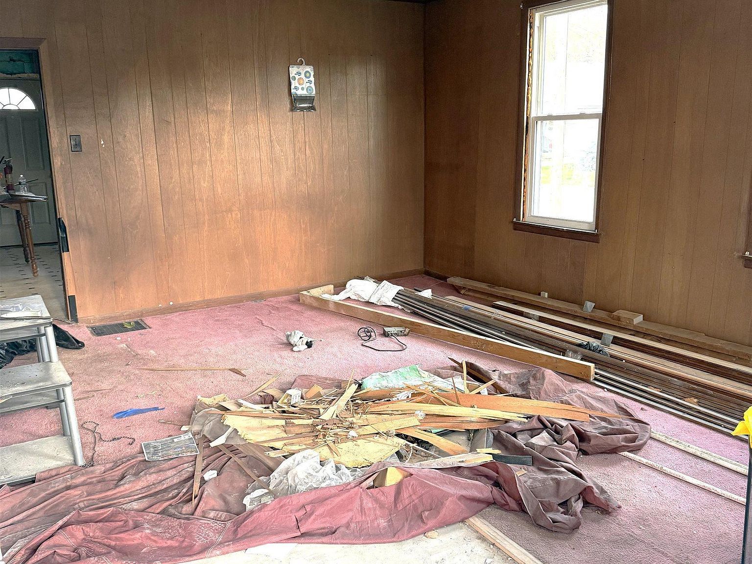 5 N 8th Ave Canton, IL 61520  | Single Family