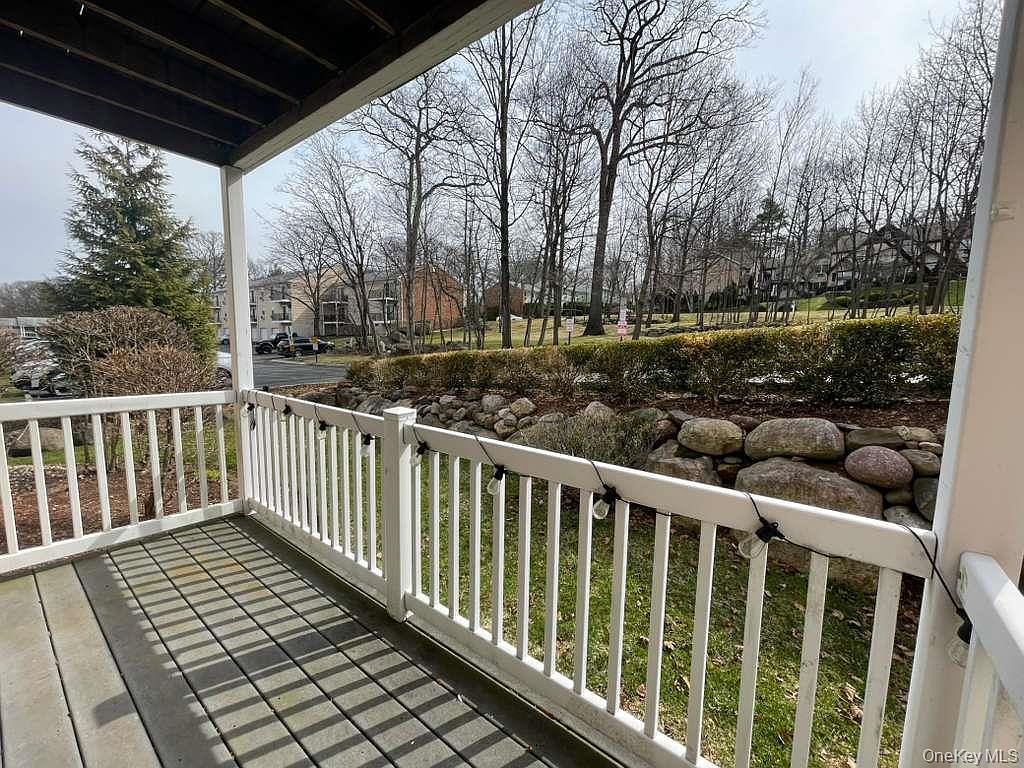 220 Parkside Dr #220 Suffern, NY 10901  | Condominium