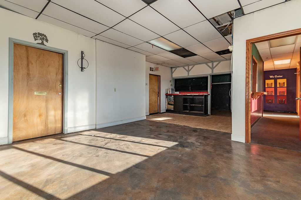 34659 Vine Street, Eastlake, OH, USA, 44095 - Thumbnail 5