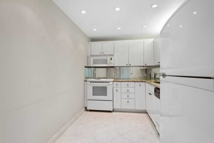 3675 N Country Club Dr apt 2106, Aventura, FL, USA, 33180  | Condominium