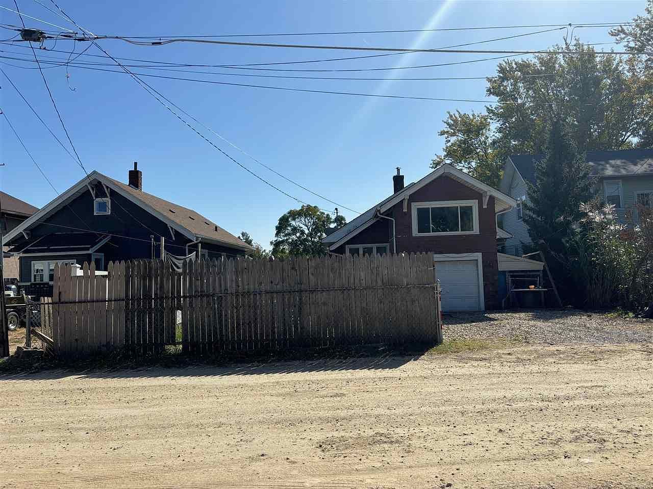 764 14th Ave S Clinton, IA 52732  | Single Family