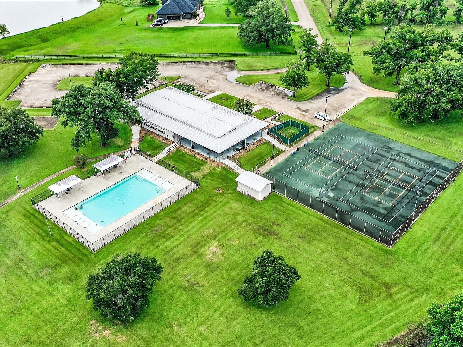 730 & 736 Rancho Chico Ct Angleton, TX 77515  | Land/Lot