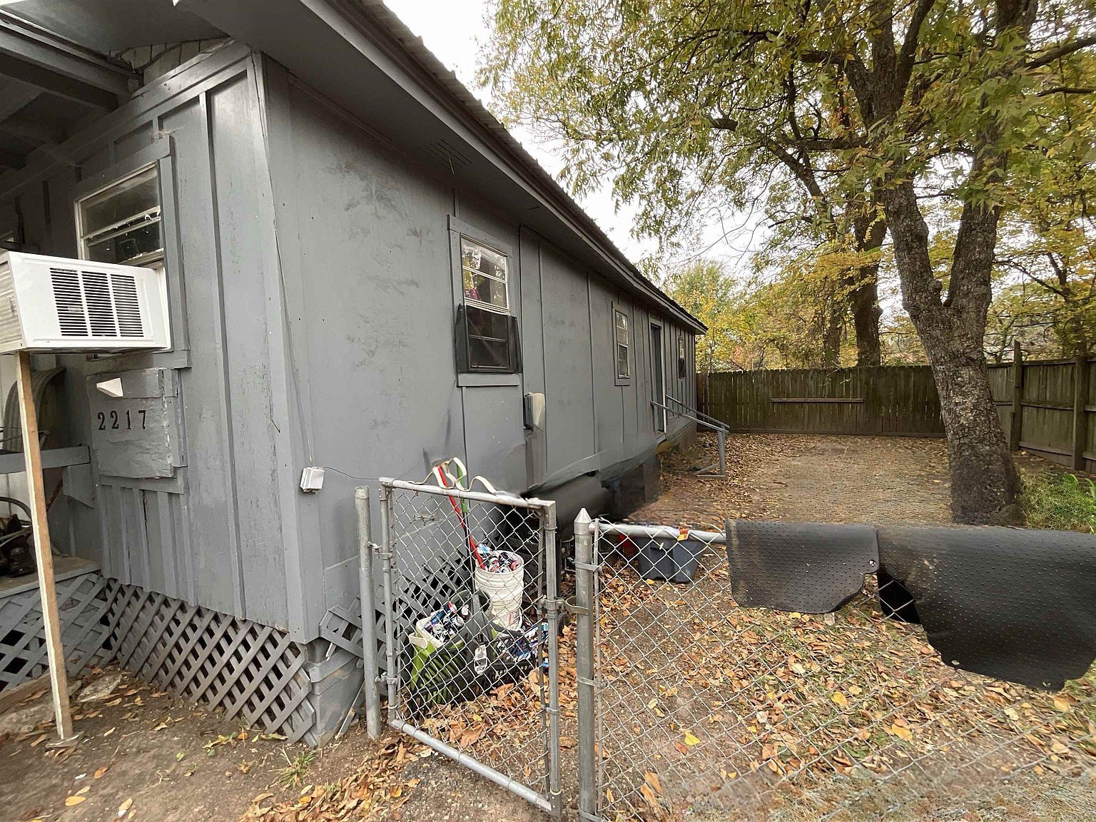 2215 E 11th St Texarkana, AR 71854  | Multi Family