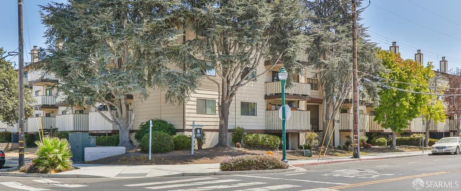 325 Valle Vista Ave Hayward, CA 94544  | Condominium