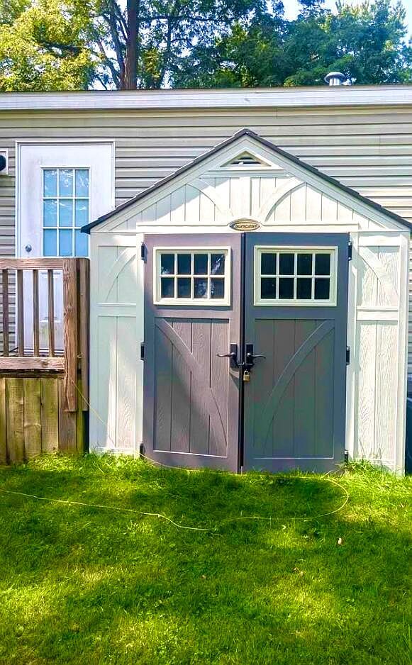 1243 Red Maple Ln Kalamazoo, MI 49004 | New build