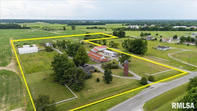 1807 E Main St Marion, IL 62959