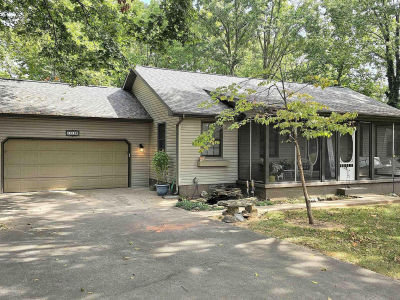 12196 Laguna Dr Marion, IL 62959