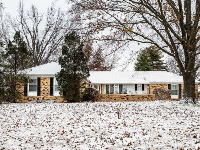 105 Woodlake Ln Eldorado, IL 62930