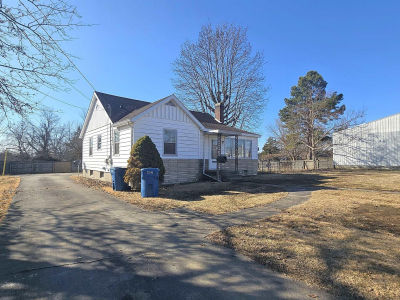 409 W 13th St Johnston City, IL 62951