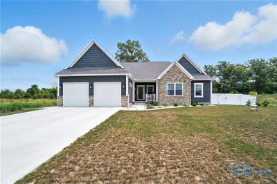 3823 Bearcat Way Findlay, OH 45840