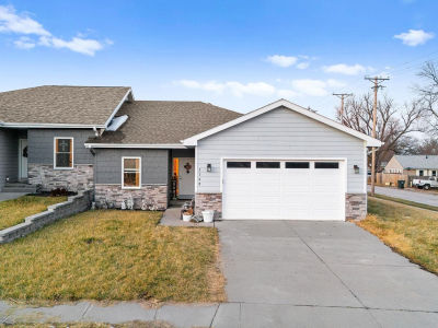 2708 Viking Cir Blair, NE 68008