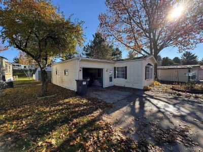 W8007 S Us Highway 2/141 Rd TRAILER 241 Iron Mountain, MI 49801