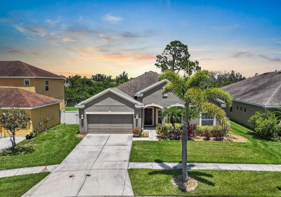 1517 Yale Castle Ct Ruskin, FL 33570