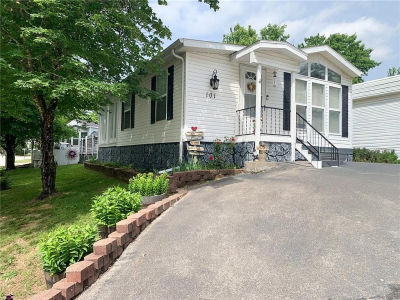 101 Hilltop Cir Branson, MO 65616