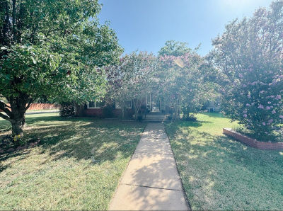 2209 10th St Brownwood, TX 76801