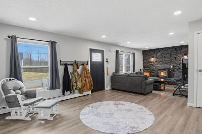 185 Davis Rd Westminster, MA 01473