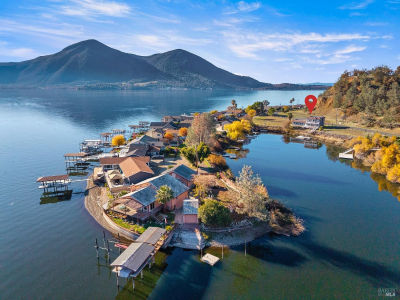 11115 Lakeshore Dr Clearlake, CA 95422