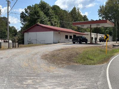 4111 Jefferson Rd Smithville, TN 37166