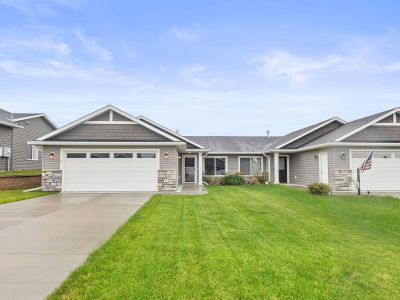 888 Tall Grass Ct Wanamingo, MN 55983