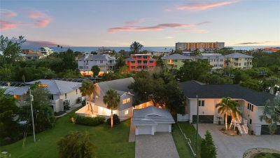 430 Island Cir Sarasota, FL 34242