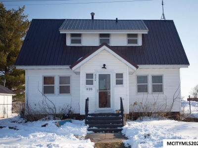 620 College St Marble Rock, IA 50653