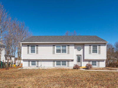 31 Oak St Newport, NH 03773