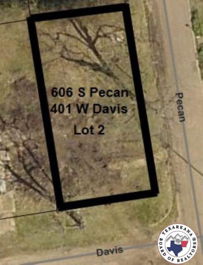 606 S Pecan St Clarksville, TX 75426