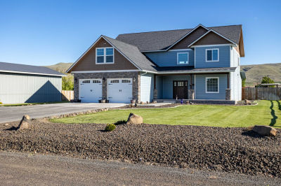 3266 Crk Flts Ln, Yakima, WA, USA