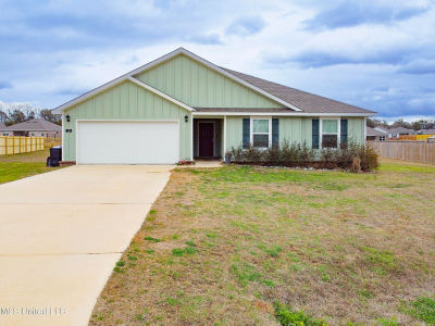 125 Mulberry Dr Lucedale, MS 39452