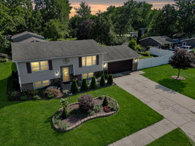 1634 Northwood Dr Lowell, IN 46356