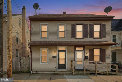 37 W Ferdinand St Manheim, PA 17545