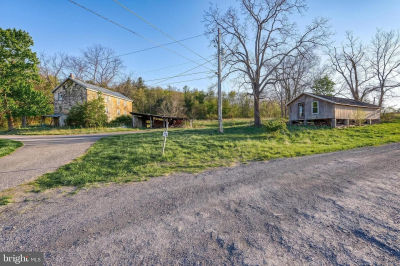 57 Metz Ln New Bloomfield, PA 17068