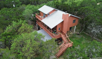 277 Riviera Dr Canyon Lake, TX 78133