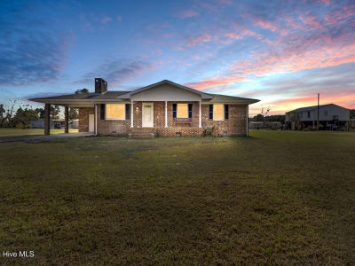 16 Elm St Vandemere, NC 28587