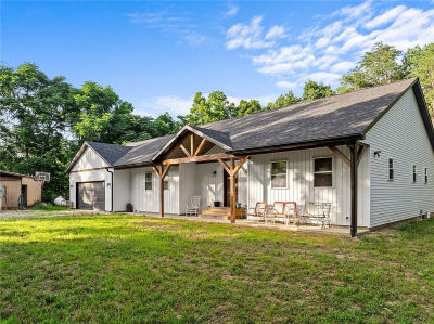 25760 E 1750th Rd Marshall, IL 62441