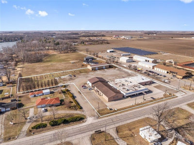 1249 N Main St Paris, IL 61944