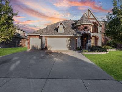 1174 Spring Cress Dr Burleson, TX 76028