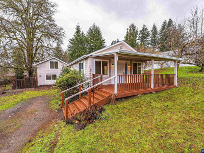 225 21st Ave Sweet Home, OR 97386