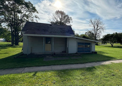 320 S Main St Atwood, IL 61913