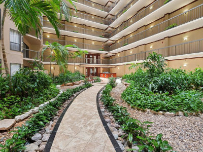 661 Bering Dr UNIT 703 Houston, TX 77057