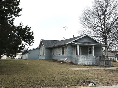 211 NE 3rd St Melcher Dallas, IA 50062
