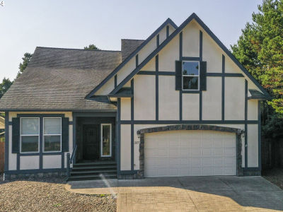 2157 Royal Saint Georges Dr Florence, OR 97439