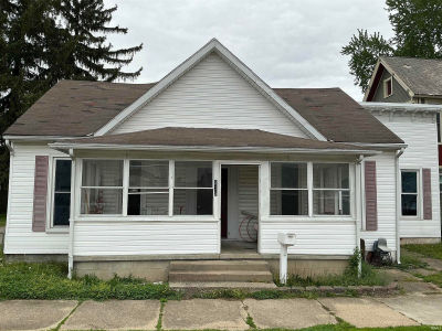 219 W Church St Cambridge City, IN 47327