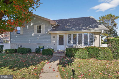 27 Rosemont Ave Reading, PA 19607