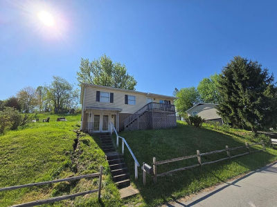 111 Sandy Dr Benwood, WV 26031