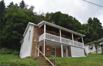 58640 Charles St Martins Ferry, OH 43935