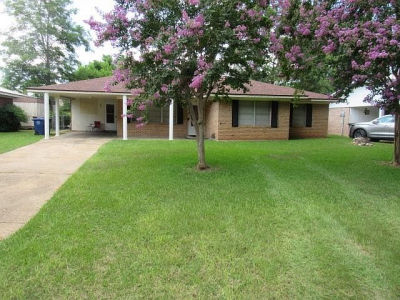 704 Watson Dr Natchitoches, LA 71457