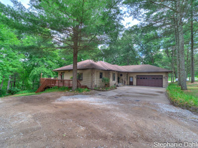 9160 Mill Pond Trl Whitehall, MI 49461